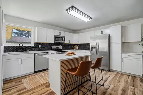 Kitchen - 3401 Echo Dr, Springfield, OH 45502 photo 1 of 7