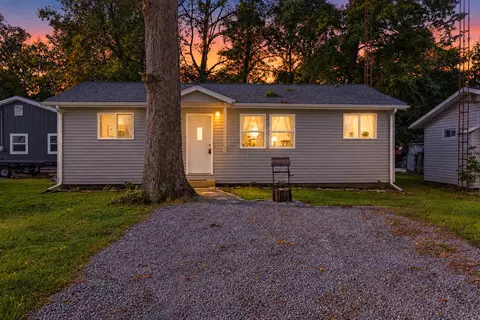 9425 Buckeye Dr, Huntsville, OH 43324
