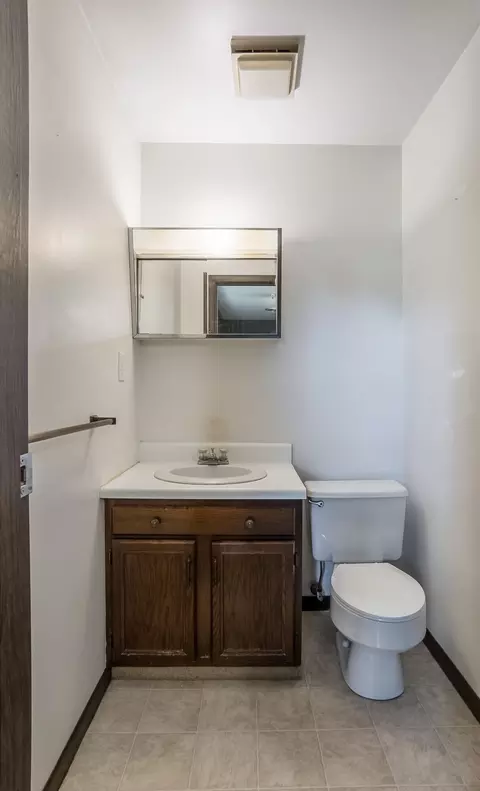 Bath - 1238 Taft St, Sidney, OH 45365 photo 2 of 2