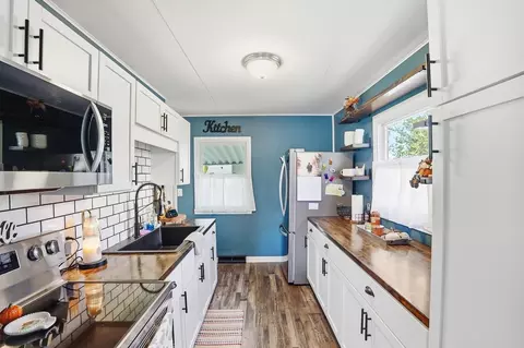 Kitchen - 615 Mount Joy St, Springfield, OH 45505 photo 1 of 5