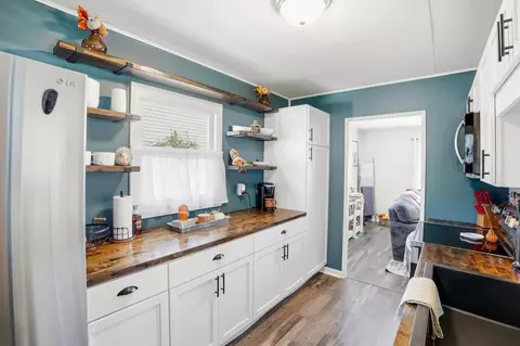 Kitchen - 615 Mount Joy St, Springfield, OH 45505 photo 2 of 5