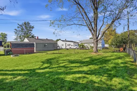 Exterior - 615 Mount Joy St, Springfield, OH 45505 photo 6 of 8