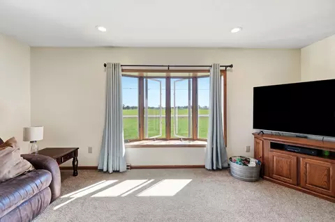 Living - 17611 Botkins Rd, Botkins, OH 45306 photo 3 of 3