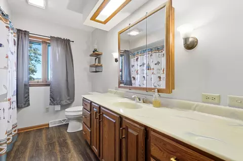 Bath - 17611 Botkins Rd, Botkins, OH 45306 photo 4 of 6