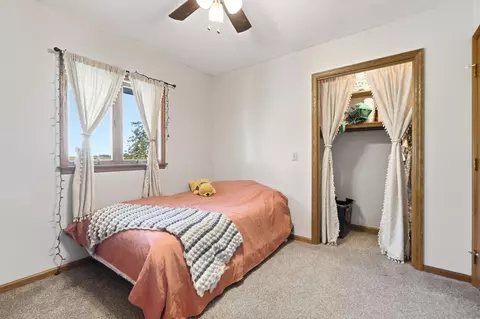Bedroom - 17611 Botkins Rd, Botkins, OH 45306 photo 4 of 7