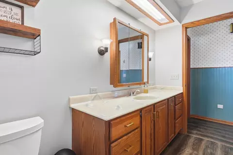 Bath - 17611 Botkins Rd, Botkins, OH 45306 photo 5 of 6