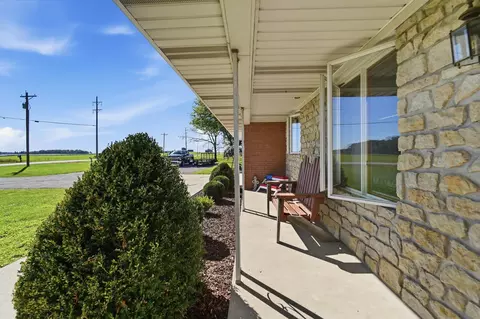 Exterior - 17611 Botkins Rd, Botkins, OH 45306 photo 3 of 11
