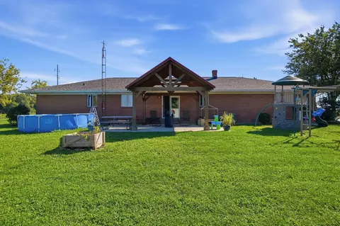 Exterior - 17611 Botkins Rd, Botkins, OH 45306 photo 10 of 11