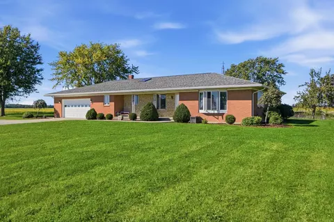 Exterior - 17611 Botkins Rd, Botkins, OH 45306 photo 1 of 11