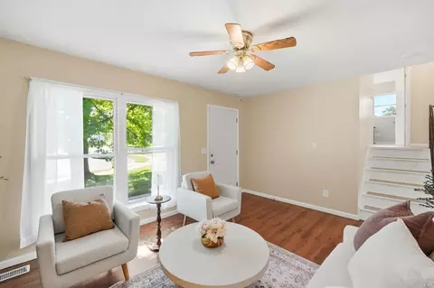 Living - 3039 Lynn Haven St, Springfield, OH 45503 photo 1 of 6