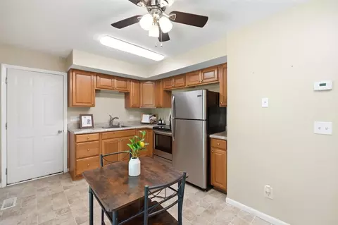 Kitchen - 3039 Lynn Haven St, Springfield, OH 45503 photo 1 of 3
