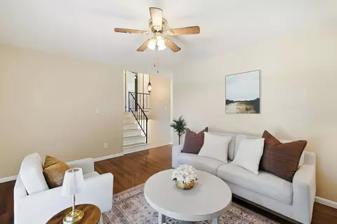 Living - 3039 Lynn Haven St, Springfield, OH 45503 photo 2 of 6