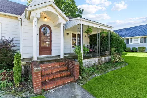 Exterior - 111 W Miami St, De Graff, OH 43318 photo 5 of 10