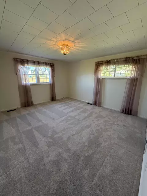 Bedroom - 6162 Prairie Rd, Springfield, OH 45502 photo 2 of 7