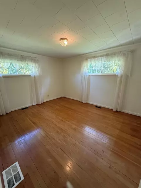 Bedroom - 6162 Prairie Rd, Springfield, OH 45502 photo 6 of 7