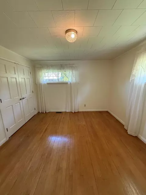 Bedroom - 6162 Prairie Rd, Springfield, OH 45502 photo 5 of 7