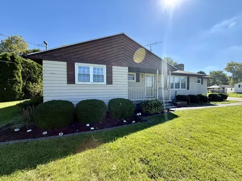 Exterior - 6162 Prairie Rd, Springfield, OH 45502 photo 2 of 9