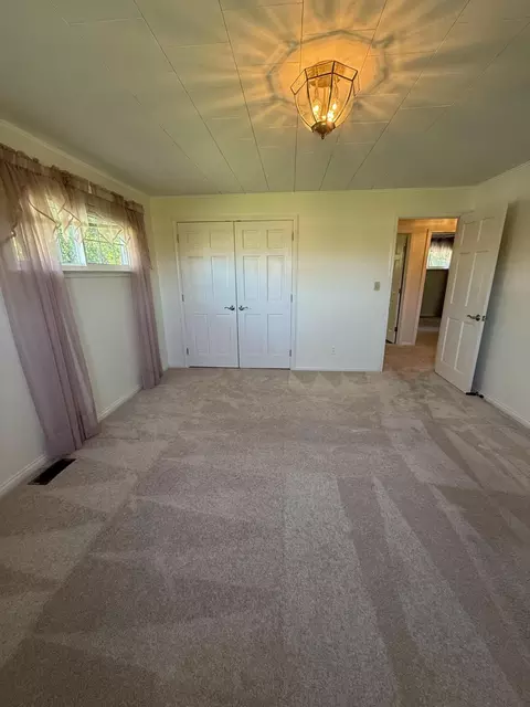 Bedroom - 6162 Prairie Rd, Springfield, OH 45502 photo 1 of 7