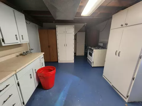 Kitchen - 6162 Prairie Rd, Springfield, OH 45502 photo 5 of 5