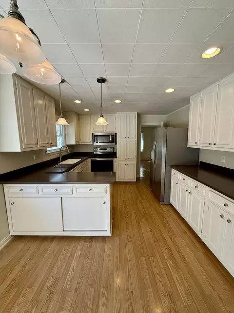 Kitchen - 6162 Prairie Rd, Springfield, OH 45502 photo 1 of 5