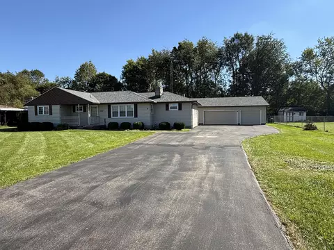 Exterior - 6162 Prairie Rd, Springfield, OH 45502 photo 3 of 9