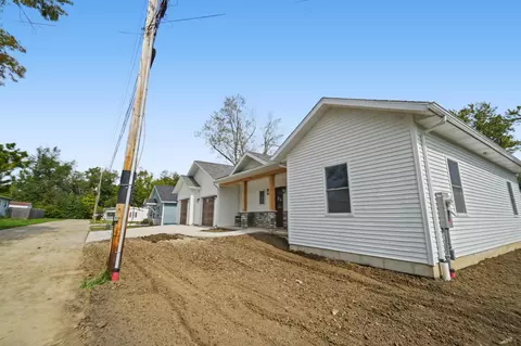 Exterior - 220 Bayview Dr, Celina, OH 45822 photo 2 of 3