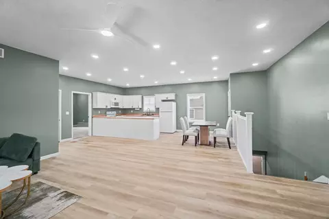Entry Way - 220 Bayview Dr, Celina, OH 45822 photo 1 of 2