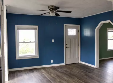 Living - 1418 Titus Rd, Springfield, OH 45502 photo 1 of 3