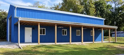 Exterior - 1418 Titus Rd, Springfield, OH 45502 photo 5 of 12
