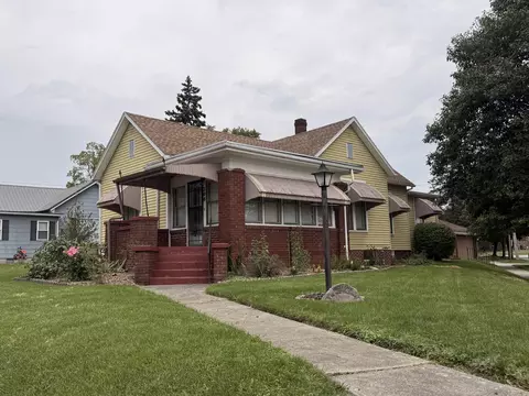 208 N Pear St, Saint Marys, OH 45885