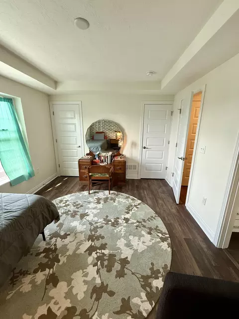 Bedroom - 21 Mill Run Pl, Springfield, OH 45502 photo 2 of 6