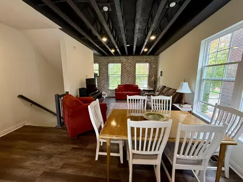 Dining - 21 Mill Run Pl, Springfield, OH 45502 photo 1 of 2