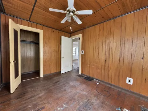 Bedroom - 419 S Clairmont Ave, Springfield, OH 45505 photo 2 of 3