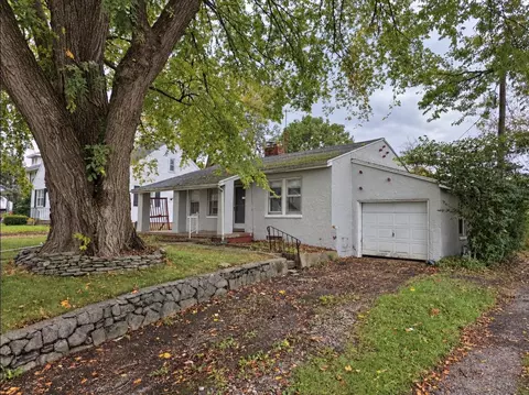 Exterior - 419 S Clairmont Ave, Springfield, OH 45505 photo 2 of 7