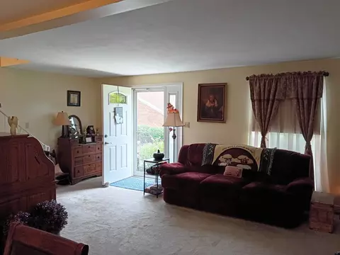 Entry Way - 113 Freedom Ct, Sidney, OH 45365 photo 1 of 2