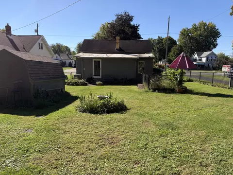 Exterior - 1432 Broadway St, Springfield, OH 45504 photo 4 of 7
