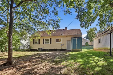 Exterior - 1233 N Plum St, Springfield, OH 45504 photo 6 of 10