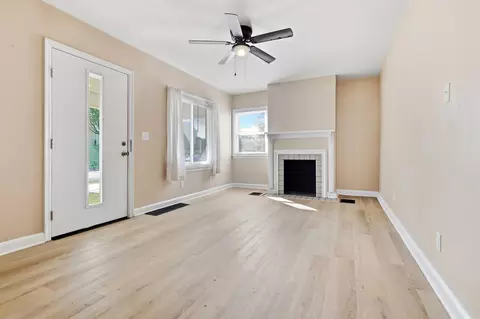 Living - 1233 N Plum St, Springfield, OH 45504 photo 1 of 4