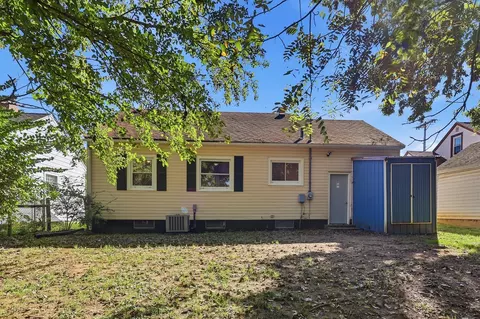 Exterior - 1233 N Plum St, Springfield, OH 45504 photo 7 of 10