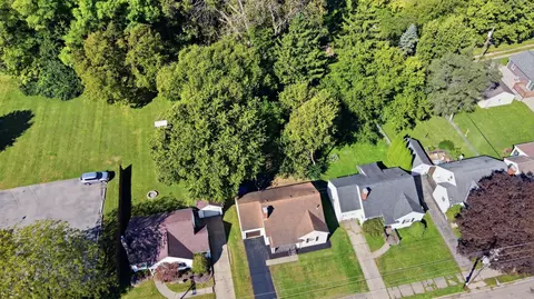 View/Area - 1233 N Plum St, Springfield, OH 45504 photo 2 of 4