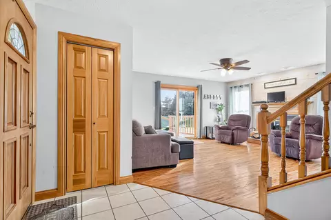 Entry Way - 2045 Lindsey Rd, Sidney, OH 45365 photo 1 of 4