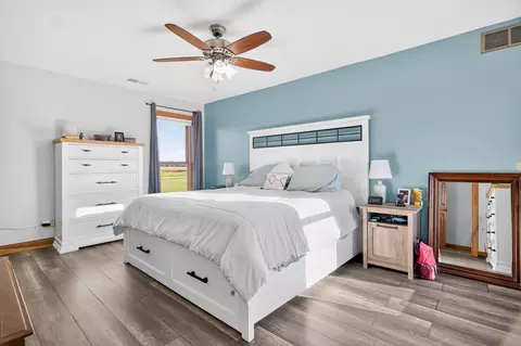 Bedroom - 2045 Lindsey Rd, Sidney, OH 45365 photo 2 of 13