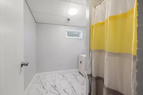 Bath - 1700 Elaina Dr, Springfield, OH 45503 photo 1 of 3