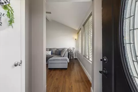 Entry Way - 1700 Elaina Dr, Springfield, OH 45503 photo 1 of 8