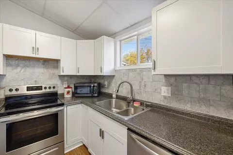 Kitchen - 1700 Elaina Dr, Springfield, OH 45503 photo 3 of 3