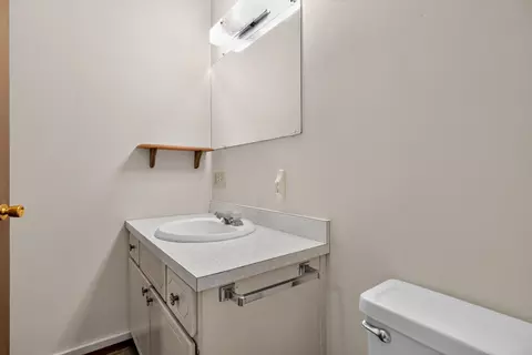 Bath - 210 Elic Ct, Botkins, OH 45306 photo 3 of 4