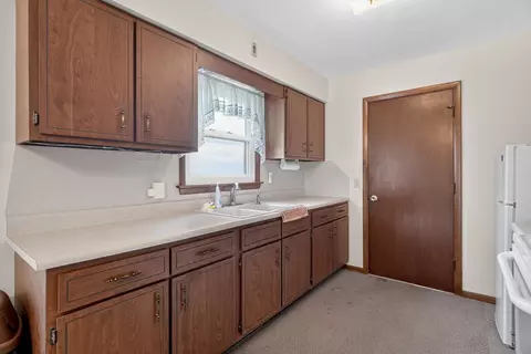 Kitchen - 210 Elic Ct, Botkins, OH 45306 photo 2 of 4