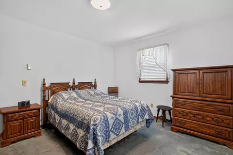 Bedroom - 210 Elic Ct, Botkins, OH 45306 photo 2 of 6