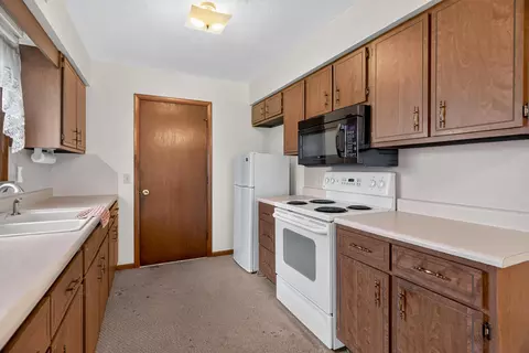 Kitchen - 210 Elic Ct, Botkins, OH 45306 photo 1 of 4