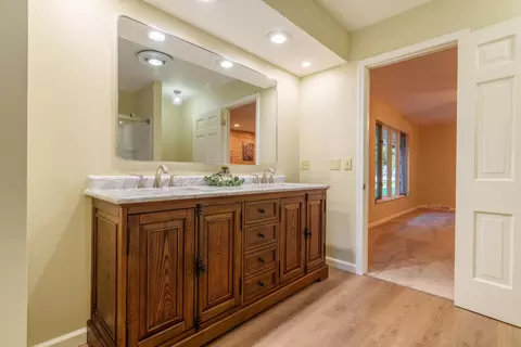 Bath - 1602 Beck Dr, Sidney, OH 45365 photo 3 of 4